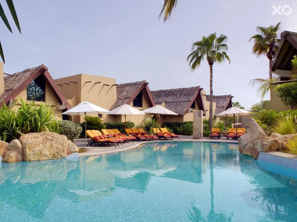 Jumeirah Beach Hotel & Beit Al Bahar Villas