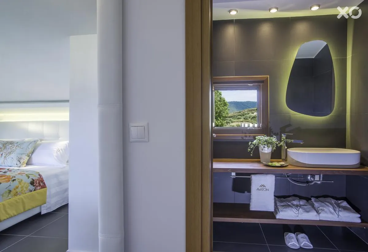 Avaton Luxury Villas Resort