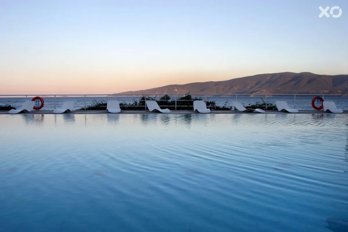 Kalamaki Beach Hotel