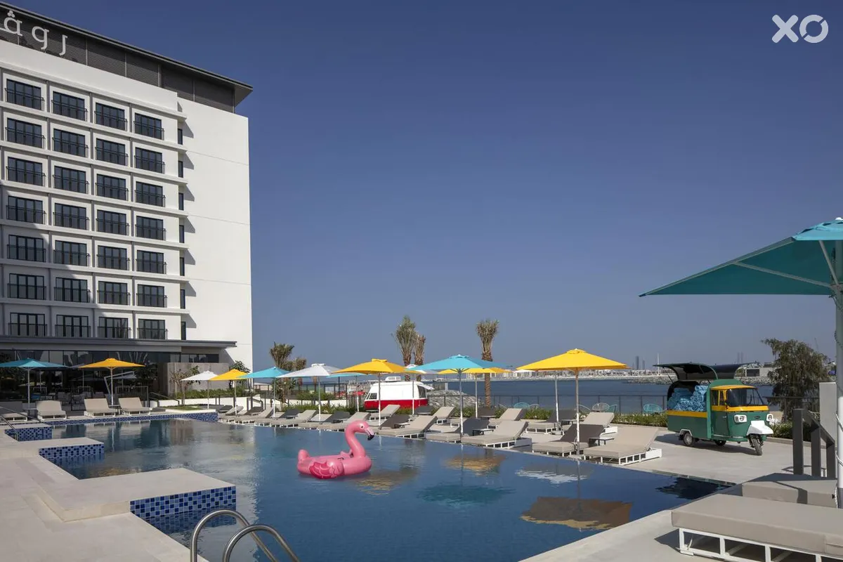 Rove La Mer Beach