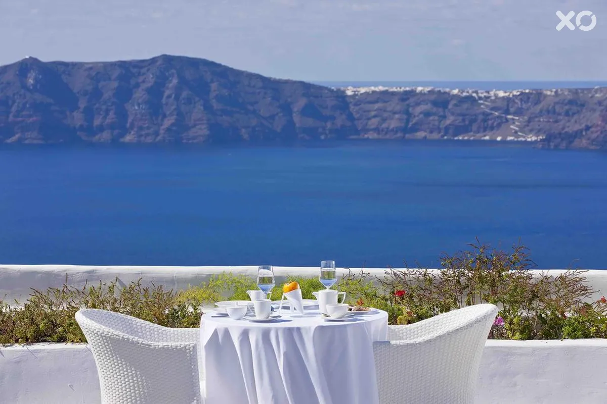 Cliff Side Suites