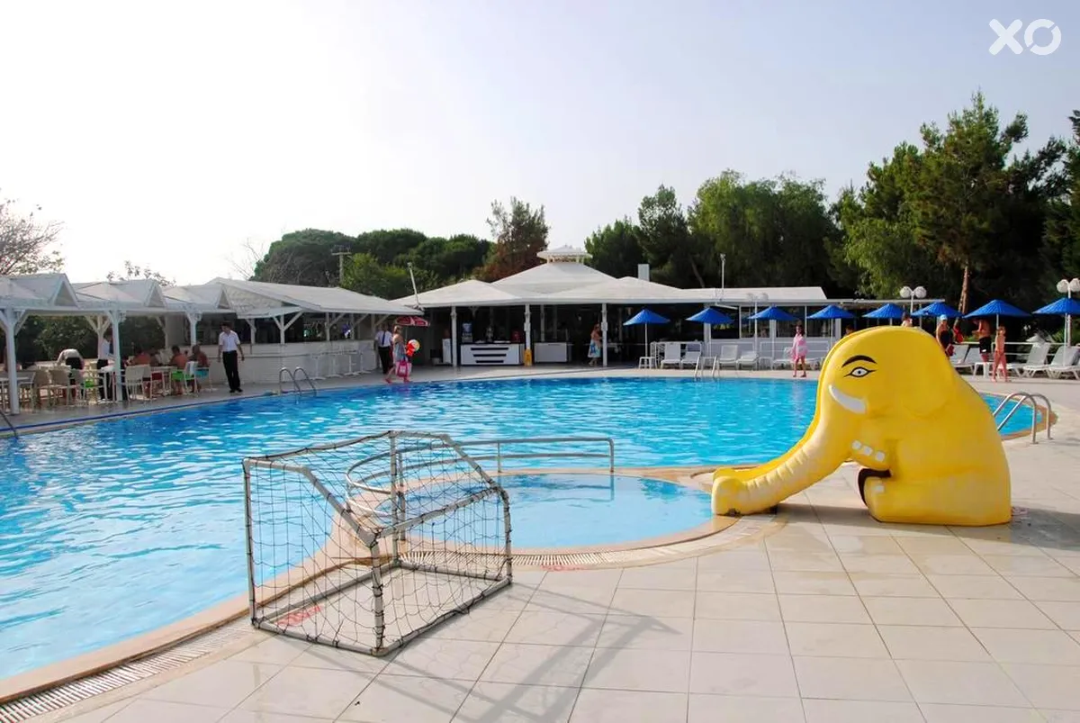 Flora Suites Hotel