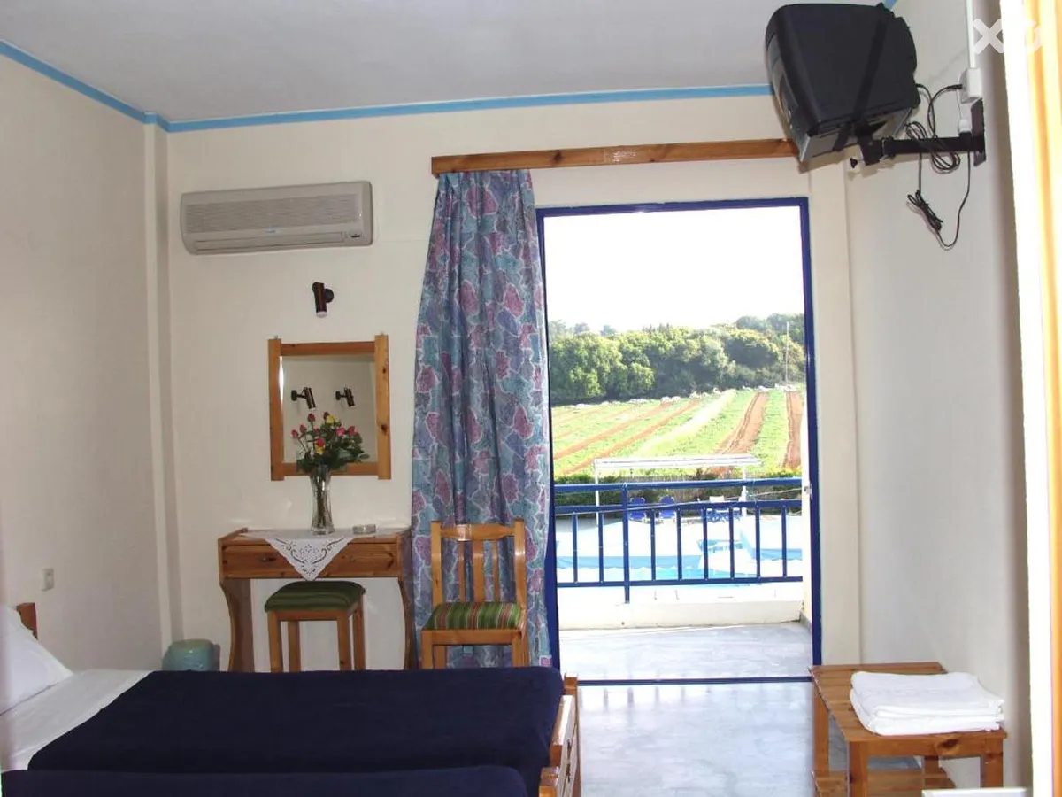 Lintzi Hotel