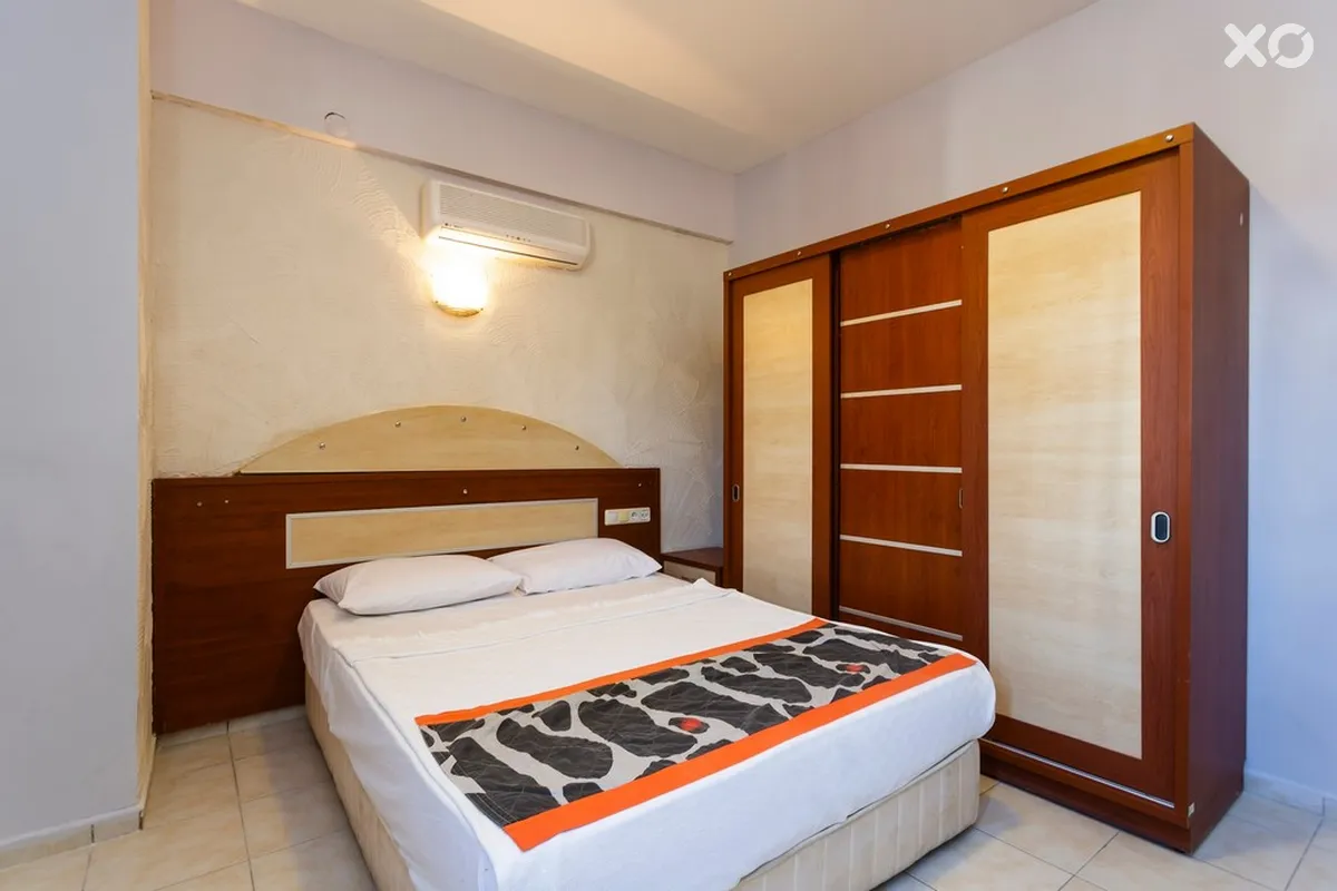 Tiana Moonlight Hotel