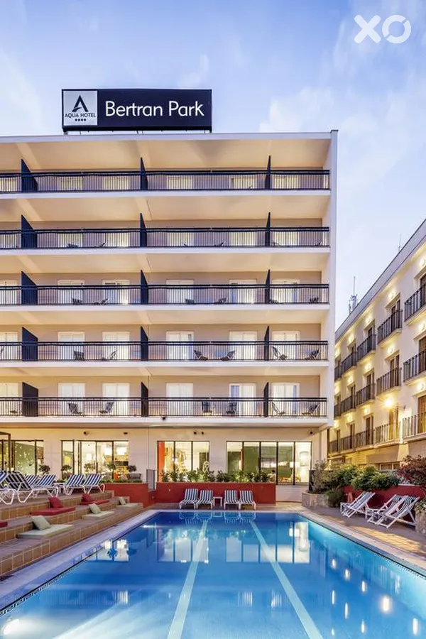 Aqua Hotel Bertran Park