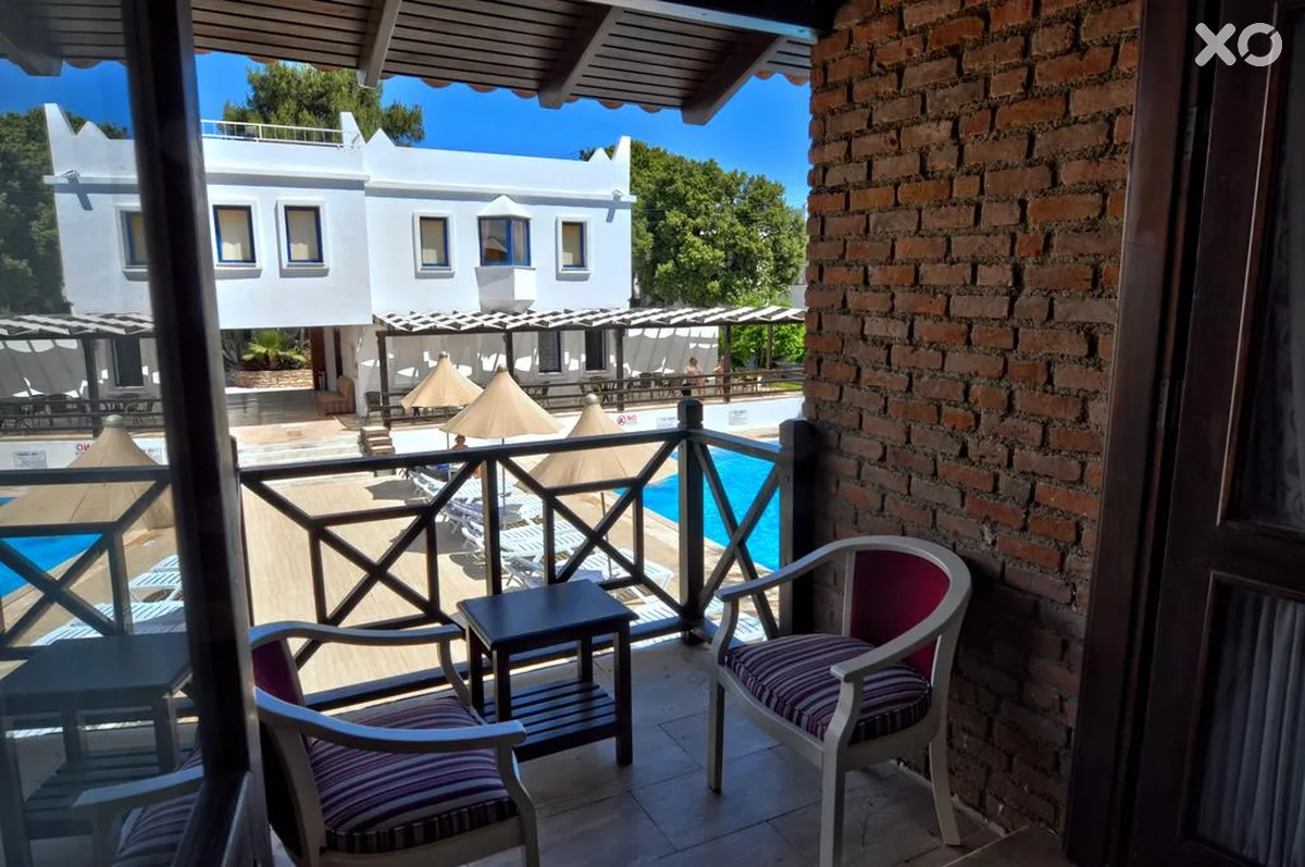 Atrium Hotel