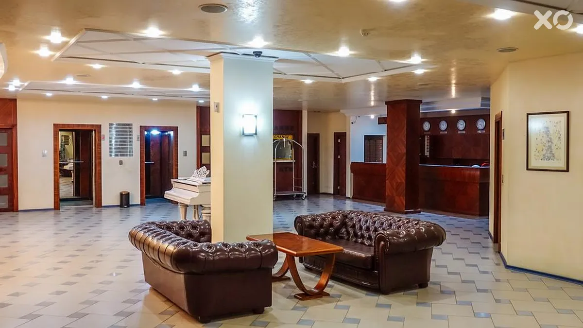 Grand Hotel Nirvana