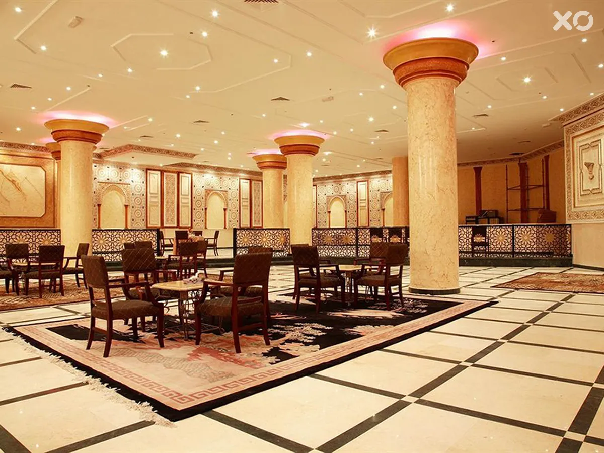 Crown Palace Hotel