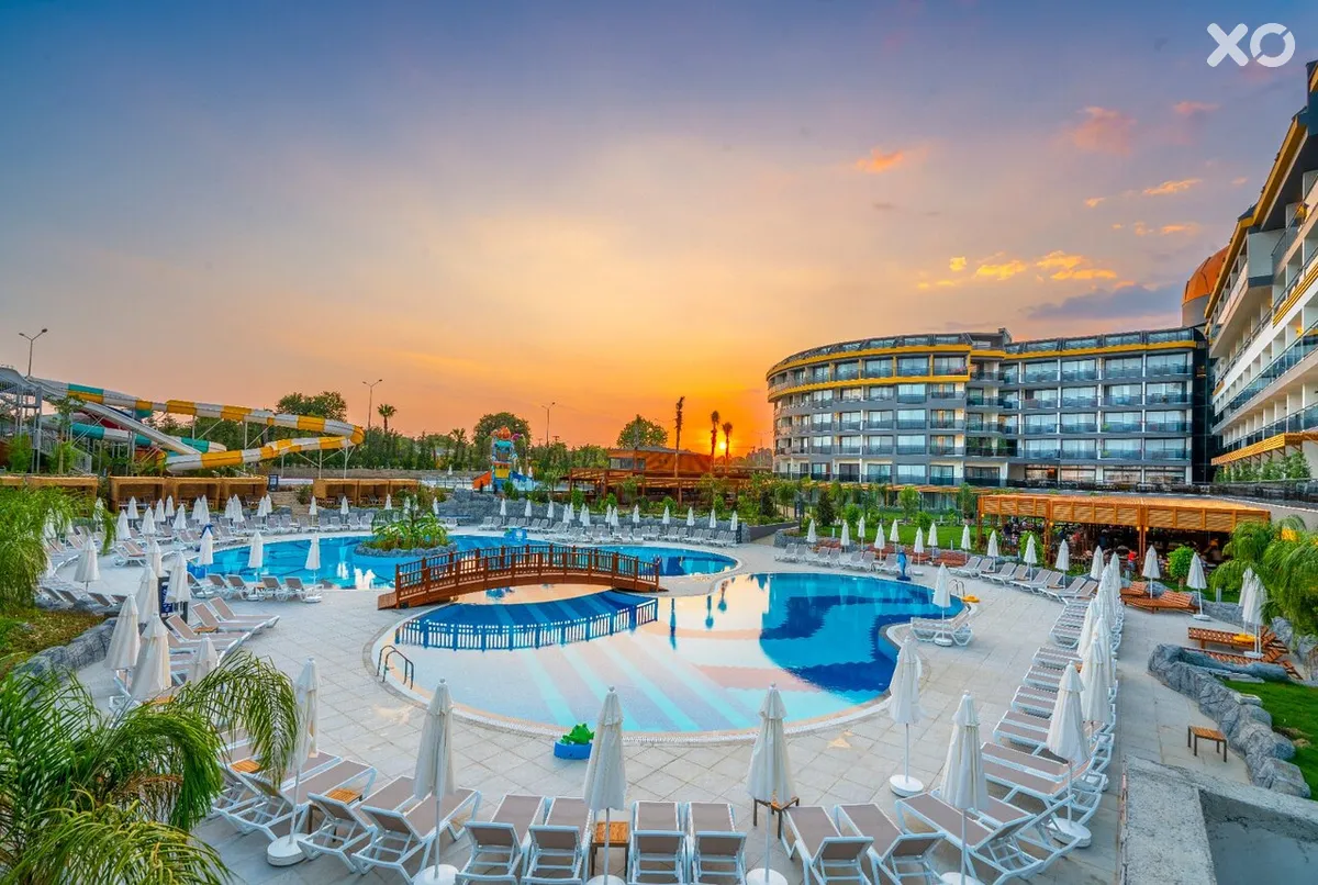 Arnor De Luxe Hotel & Spa