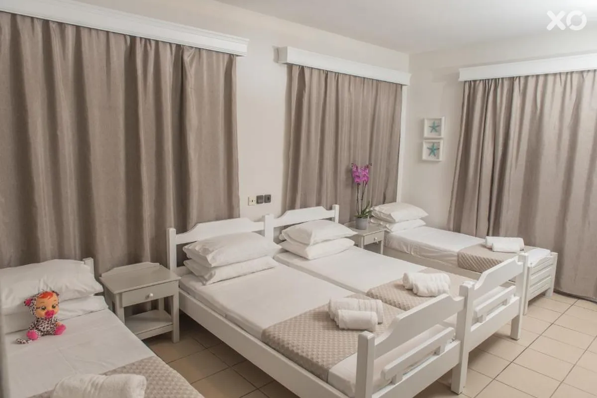 Aqua Beachfront Elegant Hotel