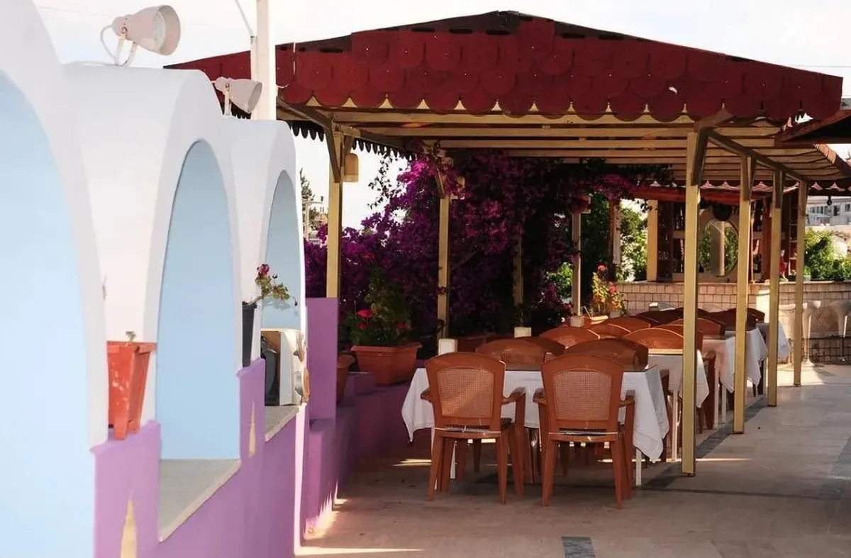 Eski Cesme Hotel