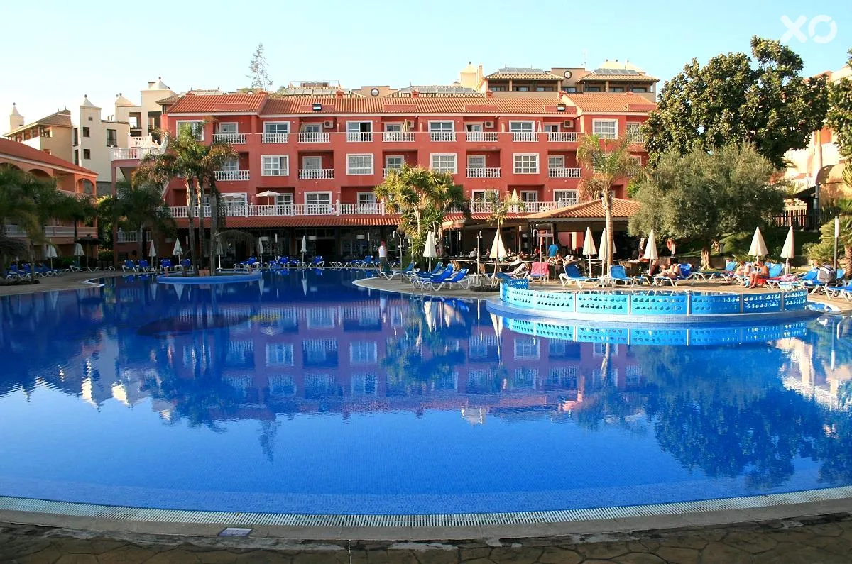 El Duque Aparthotel