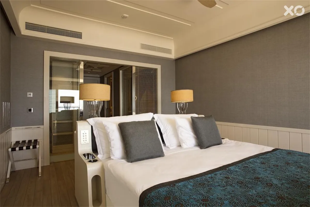 Caresse a Luxury Collection Resort & Spa