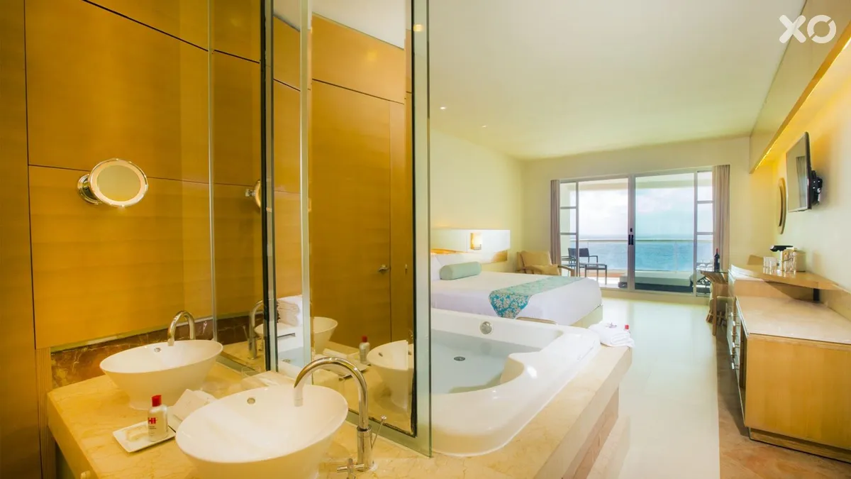 Beach Palace