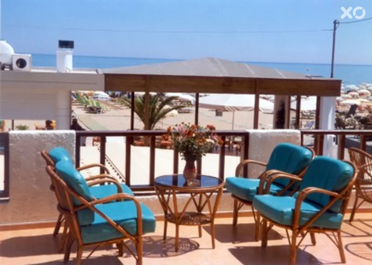 Smaragdine Beach Hotel