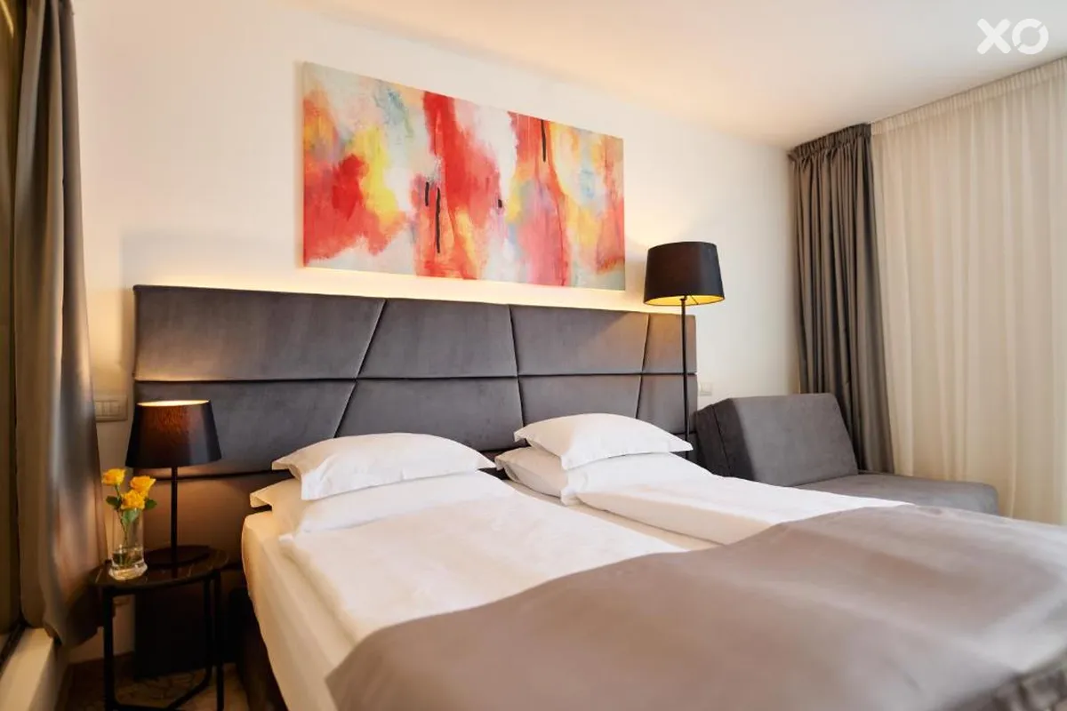 Paris Hotel