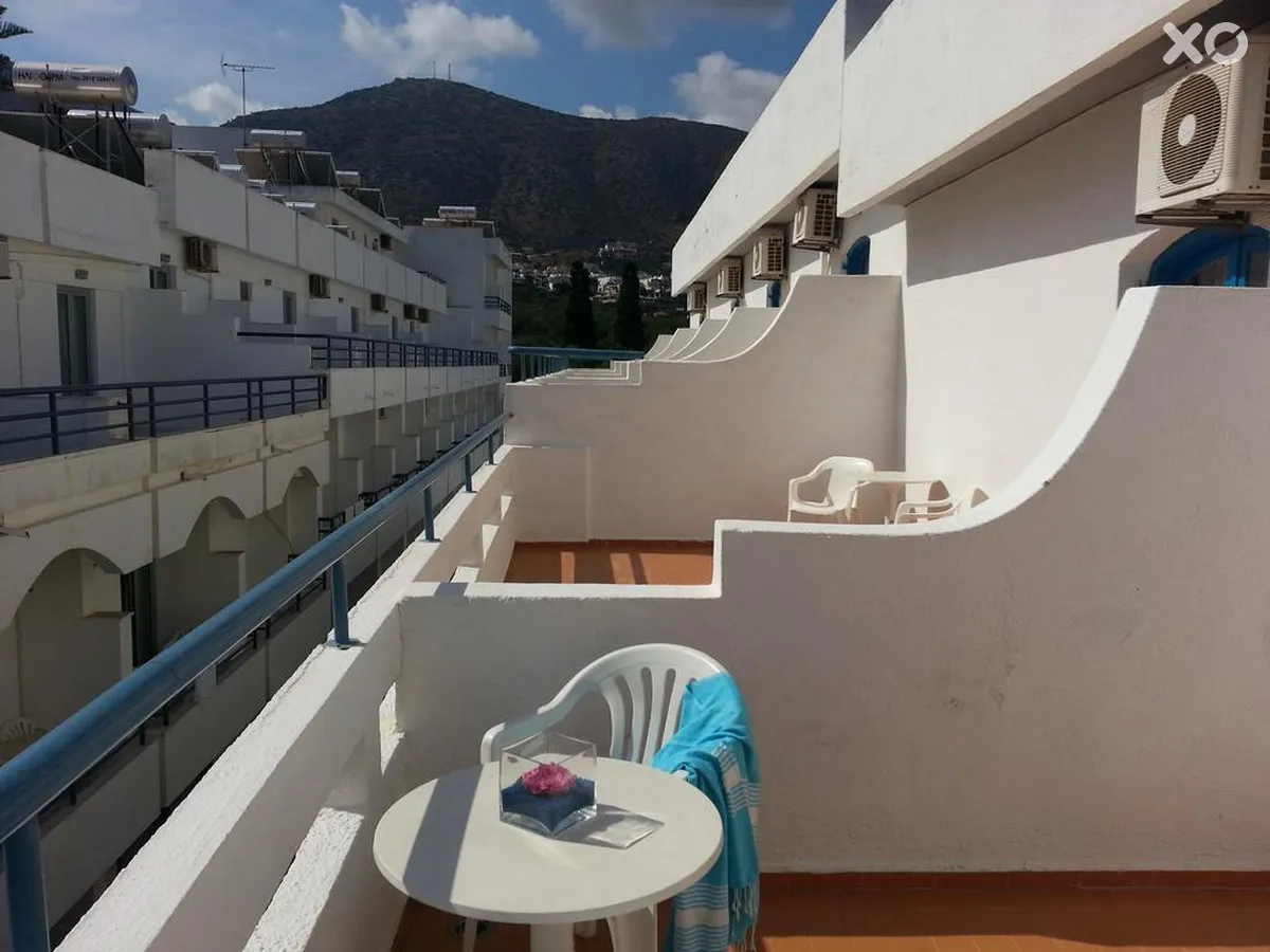 Iro Hotel