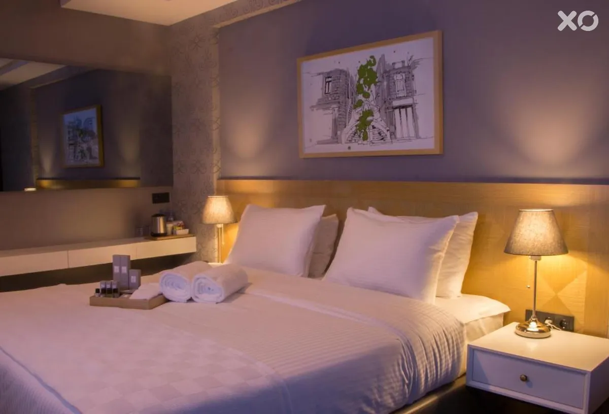 Four-G Hotel