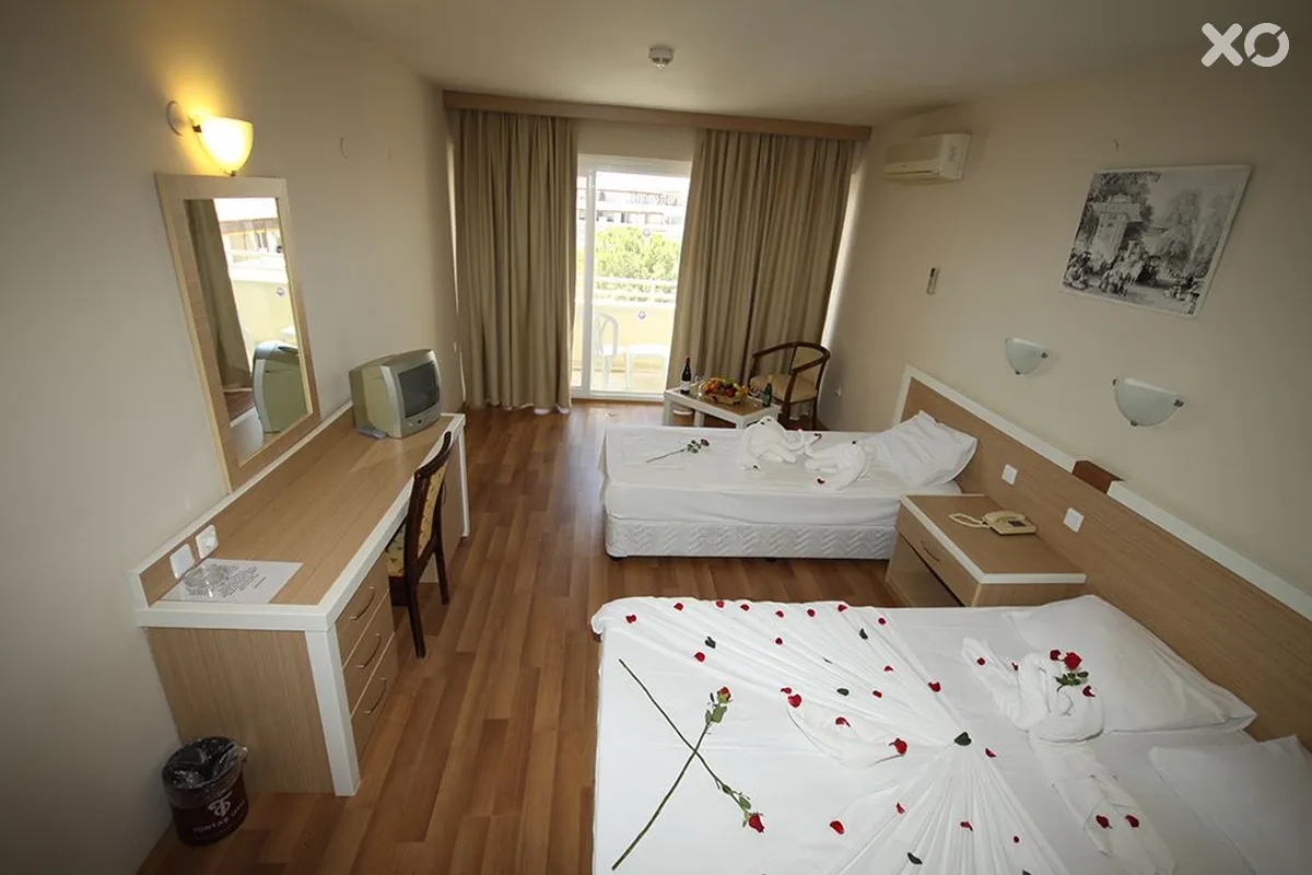 Tuntas Beach Hotel Altinkum