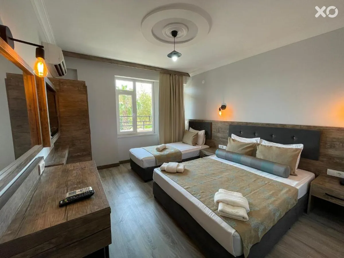 Seven City Hotel