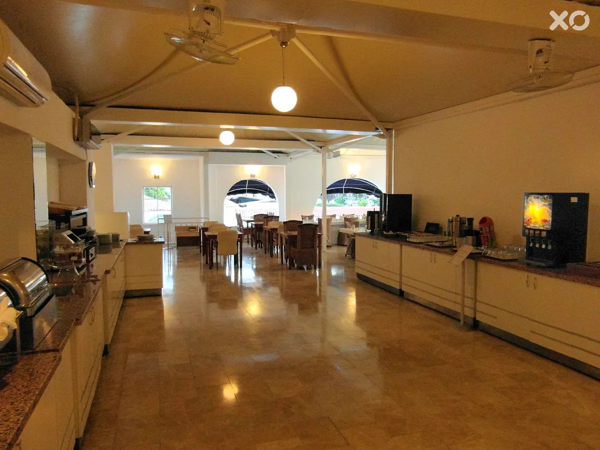Casa Blanca Beach Hotel