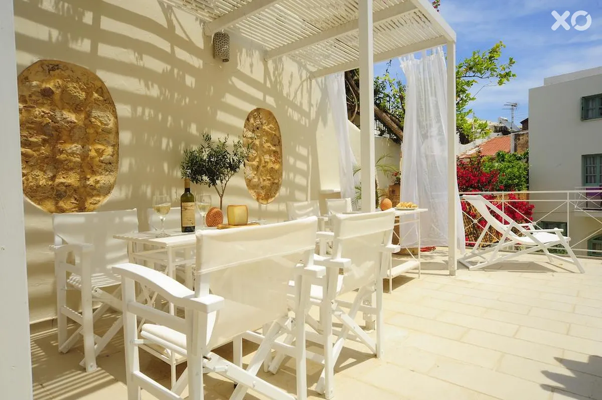 Mythos Suites Hotel