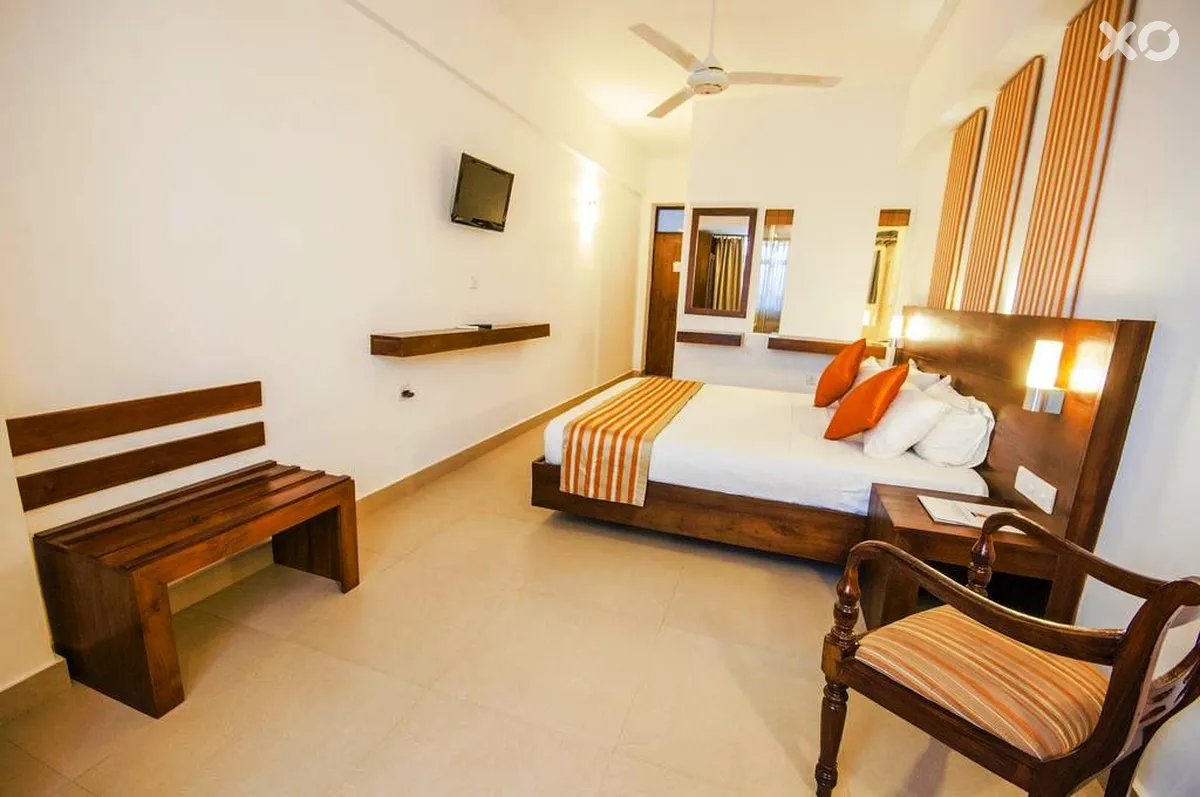 Camelot Beach Hotel