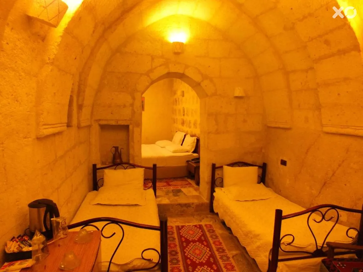 Dilek Tepesi Cave Hotel