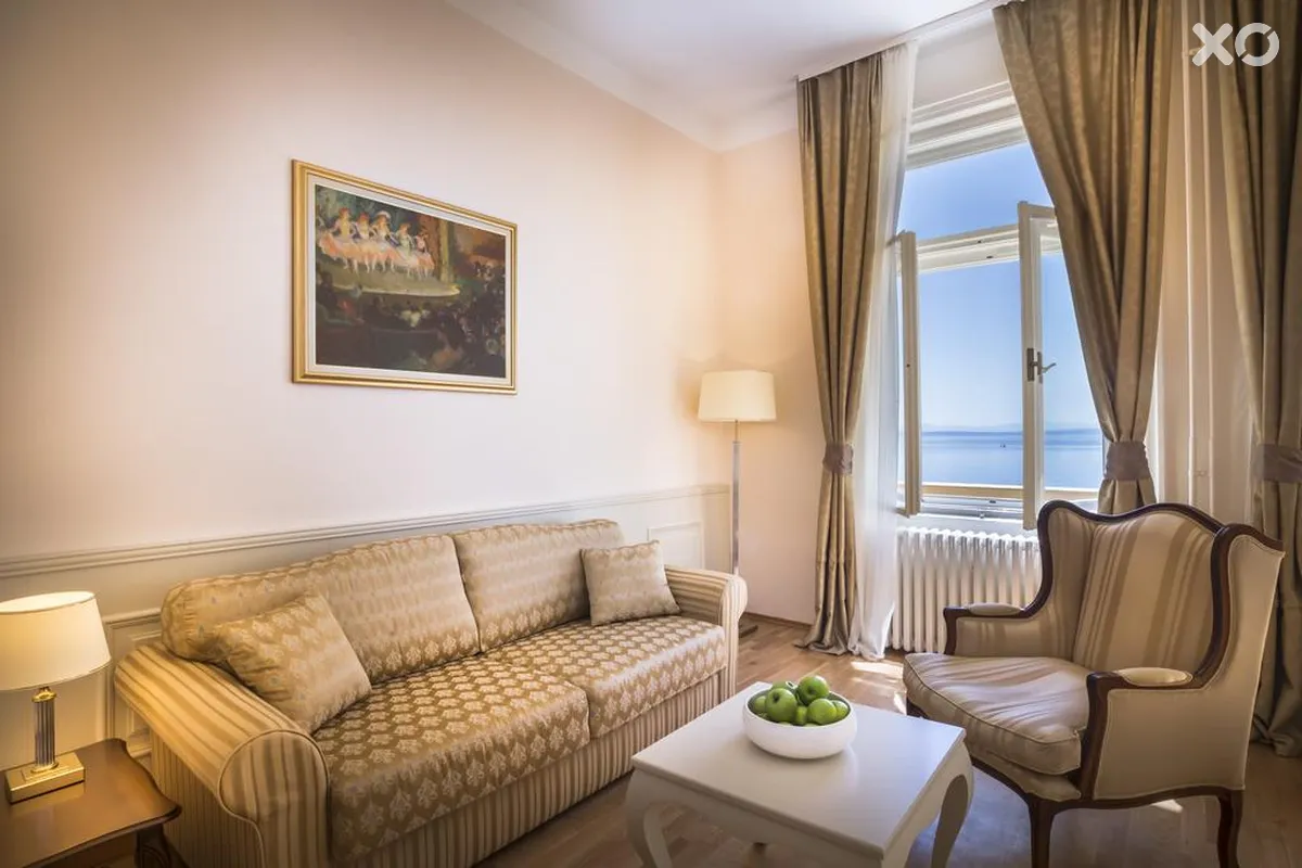 Palace Bellevue Hotel
