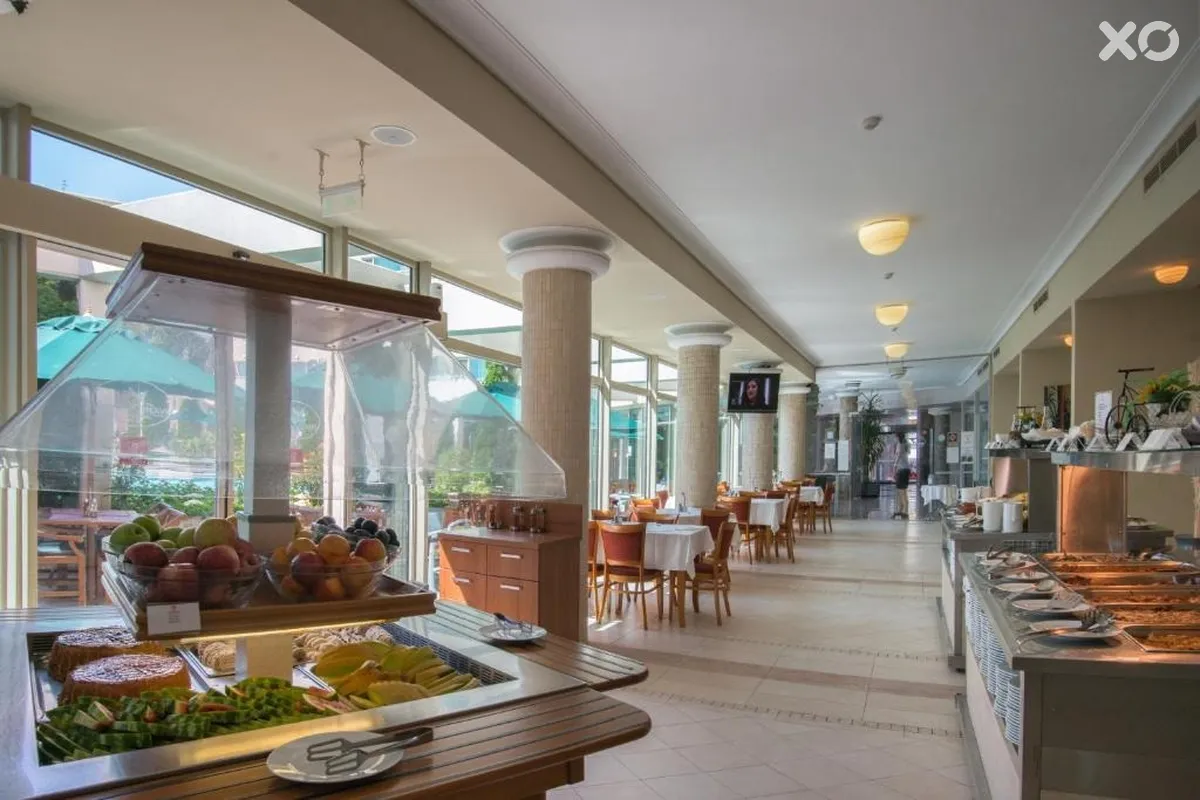 Jeravi Hotel
