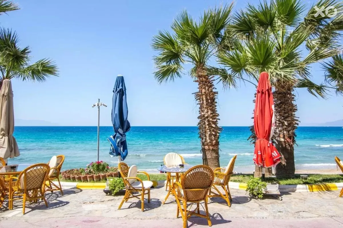 Sunday Beach Hotel