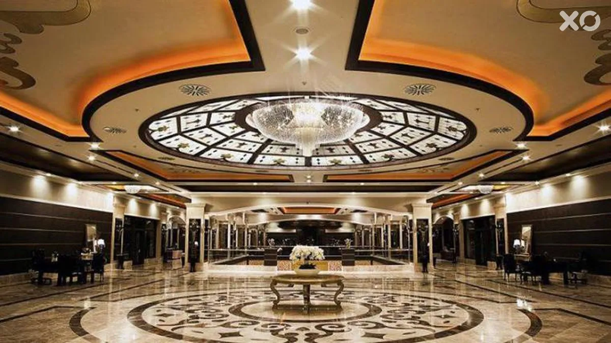 Cratos Premium Hotel & Casino