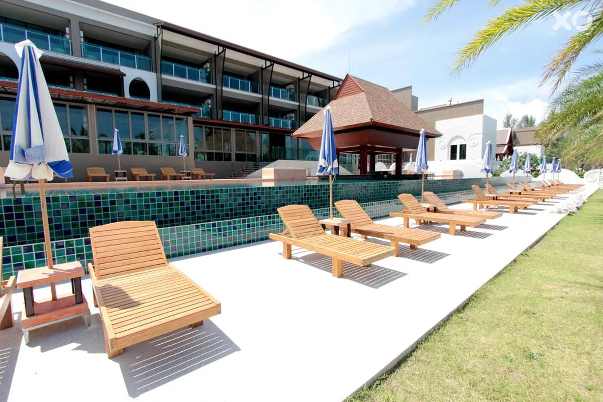Maikhao Palm Beach Resort