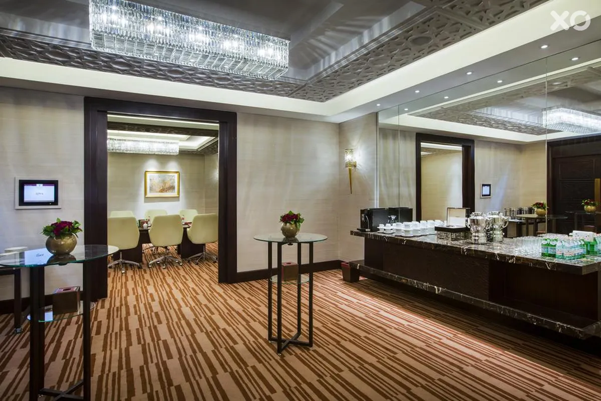 Bab Al Qasr Hotel & Residences