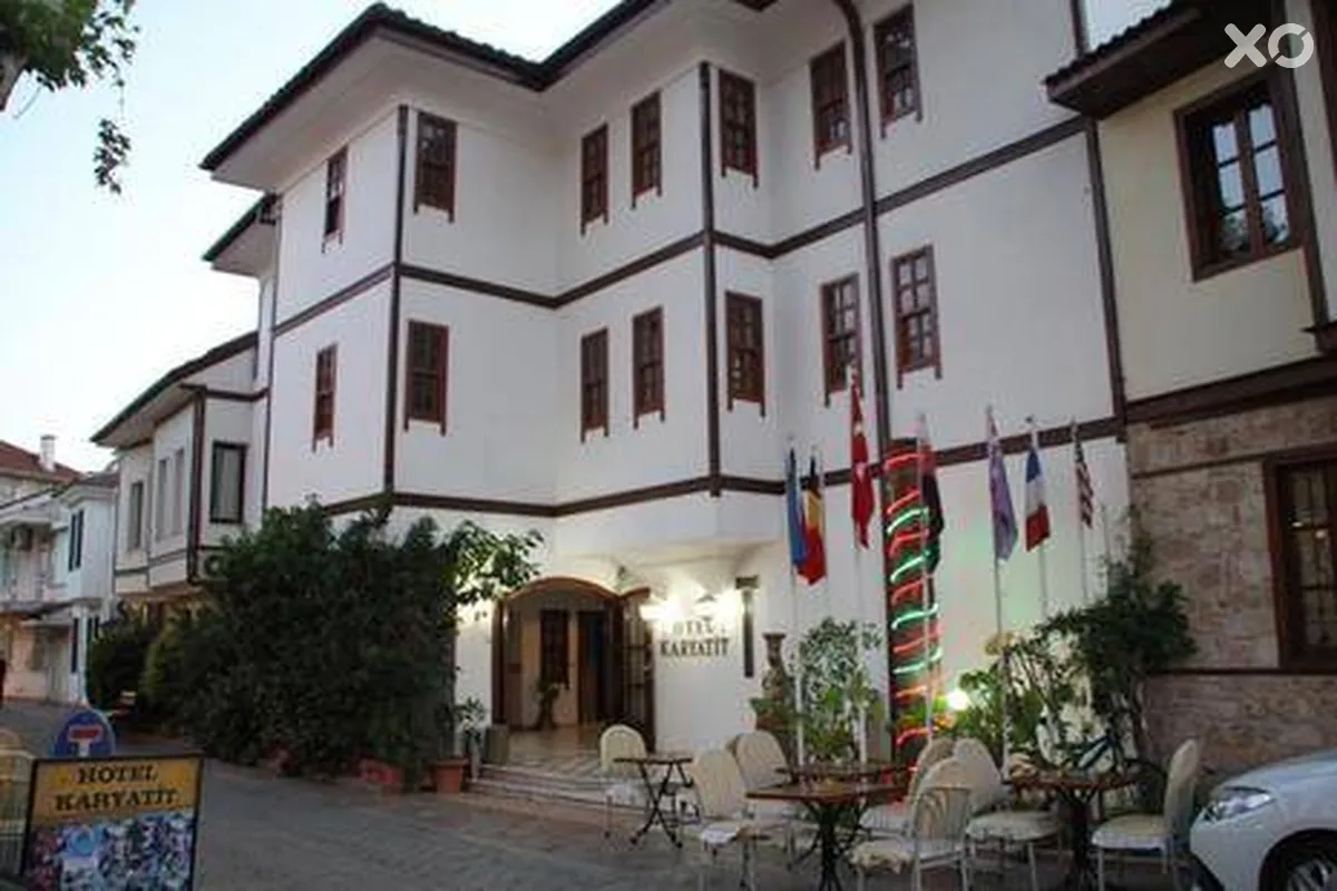 Karyatit