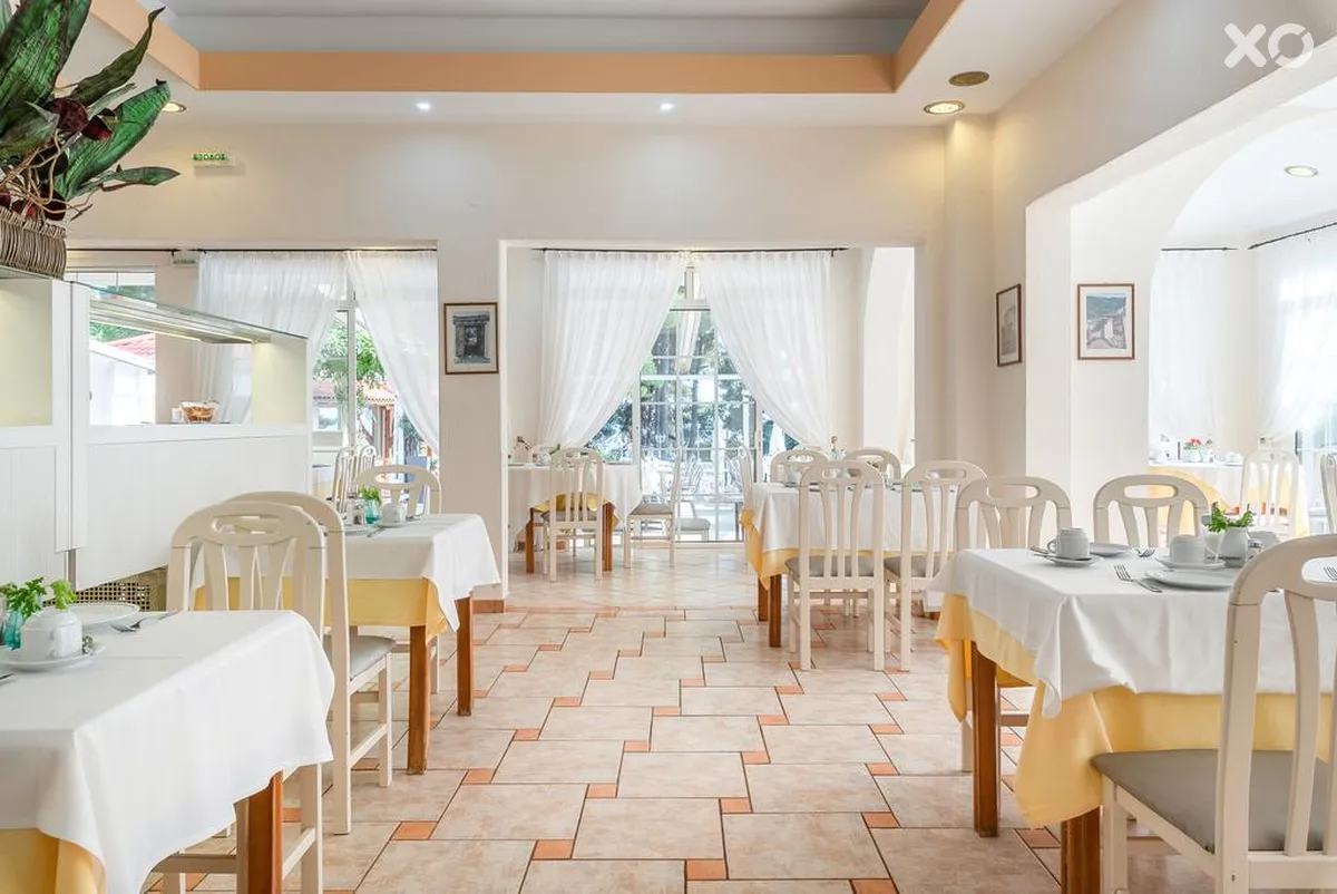 Porfi Beach Hotel