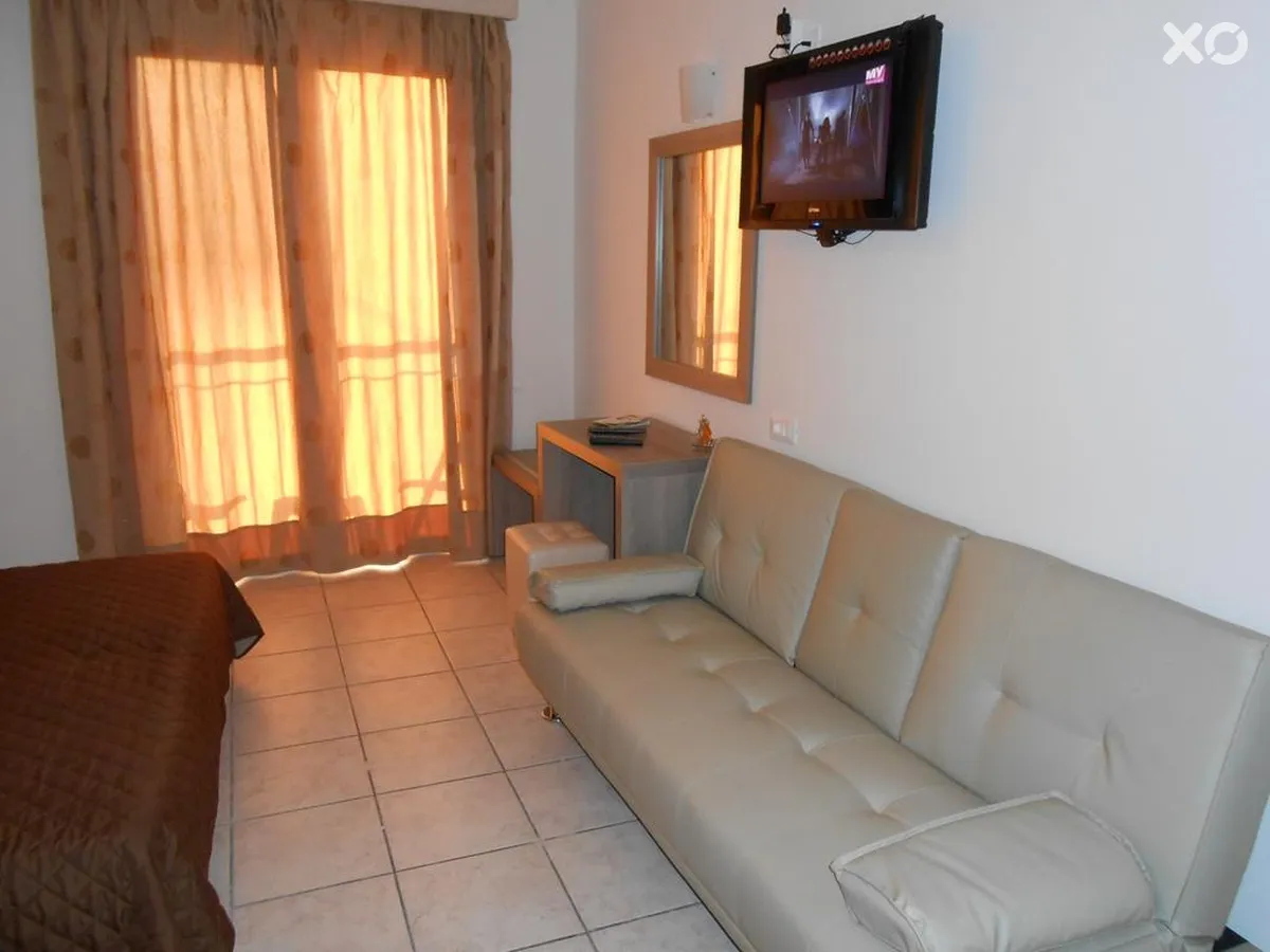 Voula Hotel & Apartments