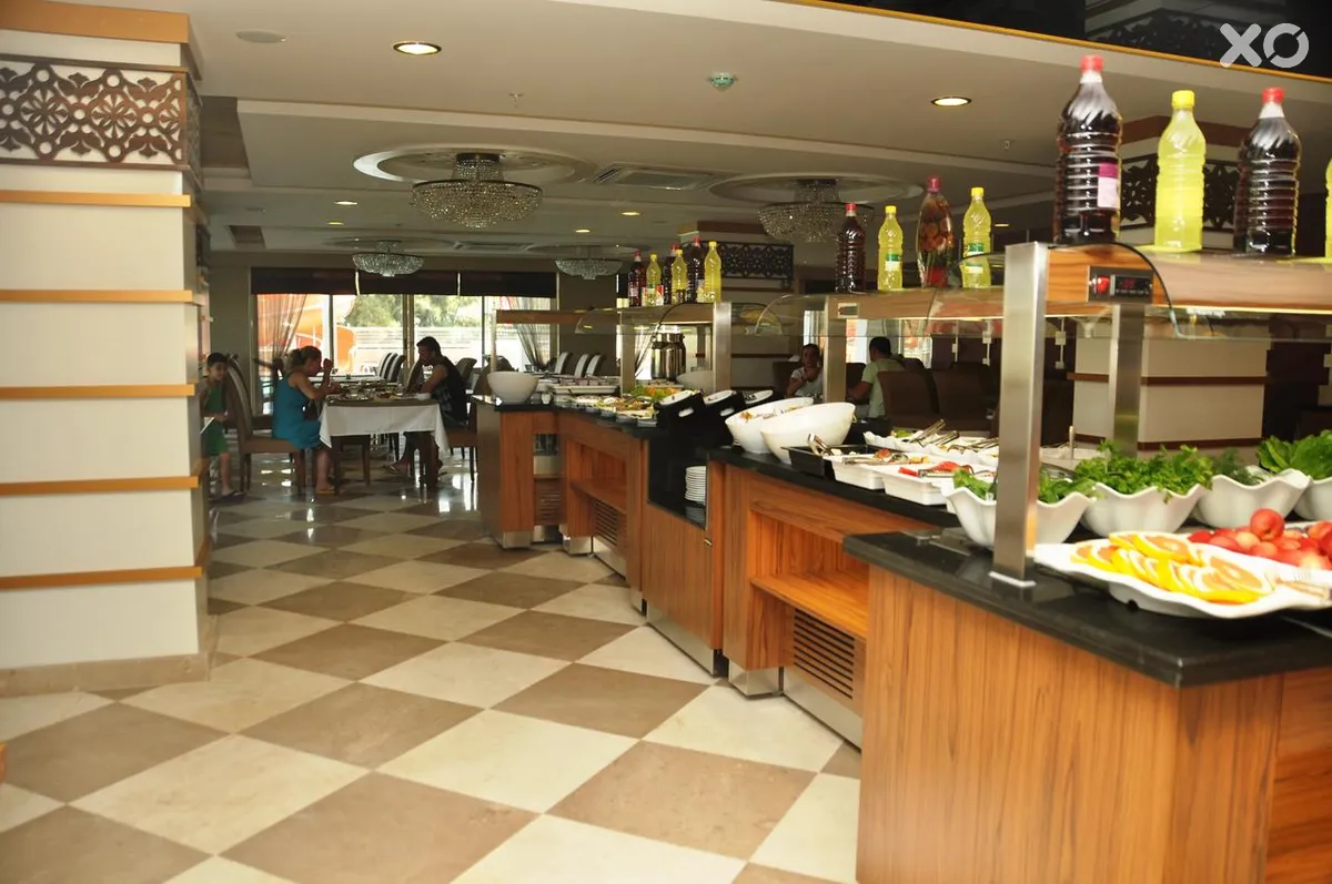 Adella Side Hotel