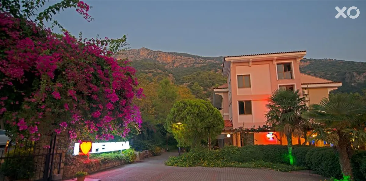 Perdikia Beach Hotel