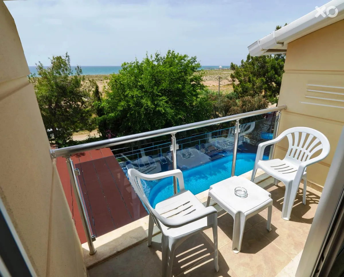 Aperion Beach Hotel