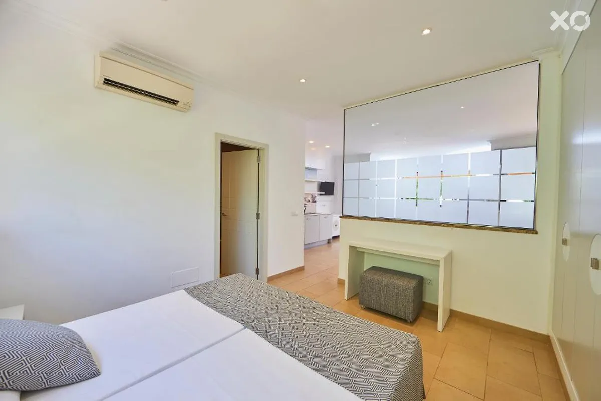 Jade Apartments