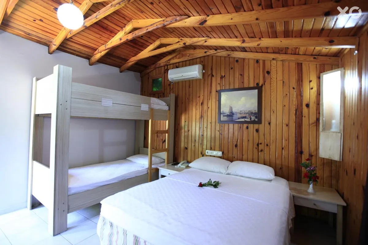 Leda Beach Hotel