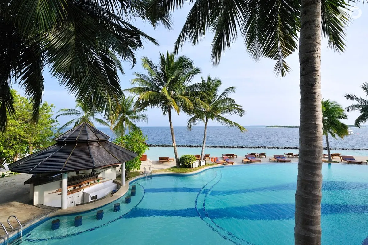 Royal Island Resort & Spa