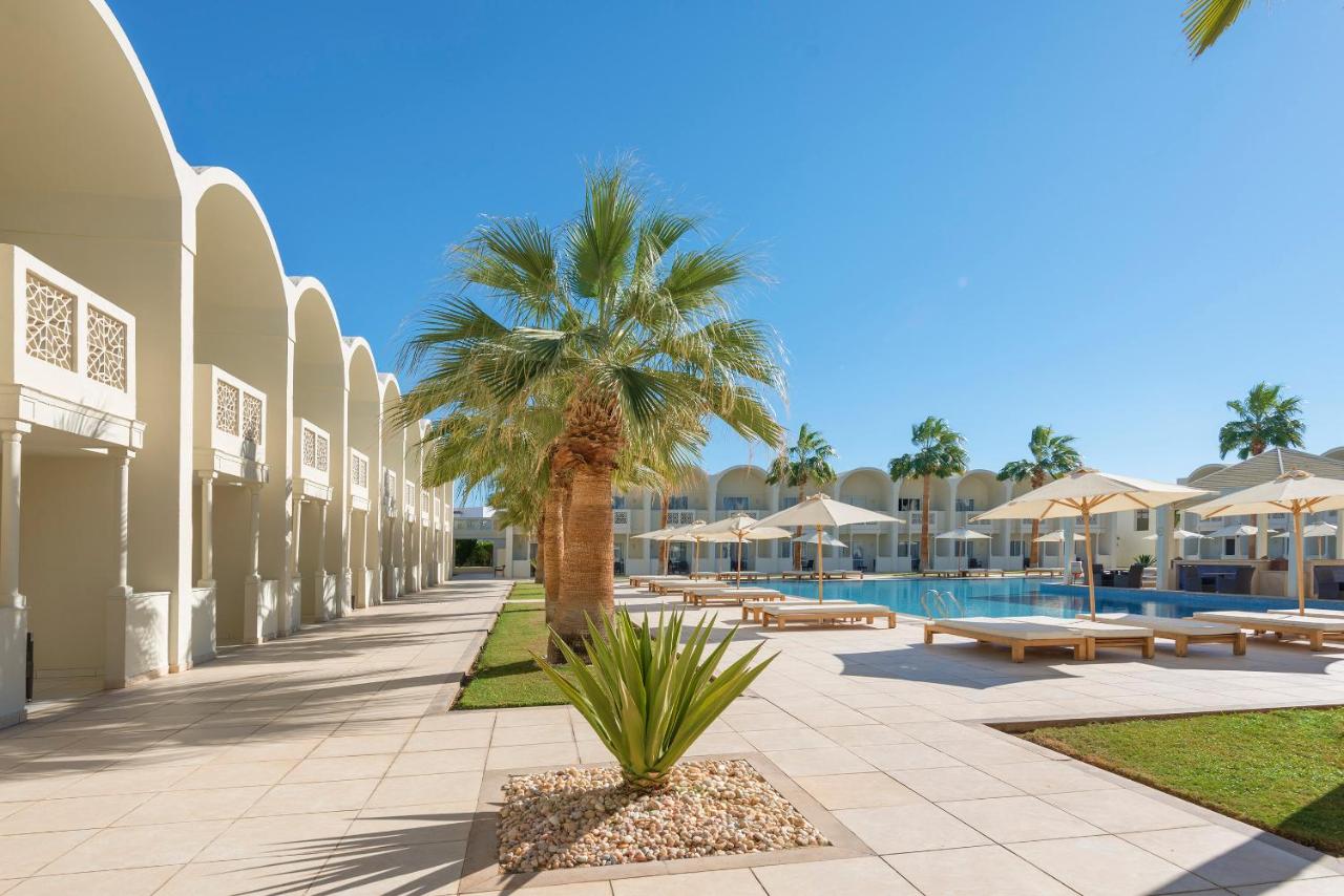 Reef Oasis Beach Resort