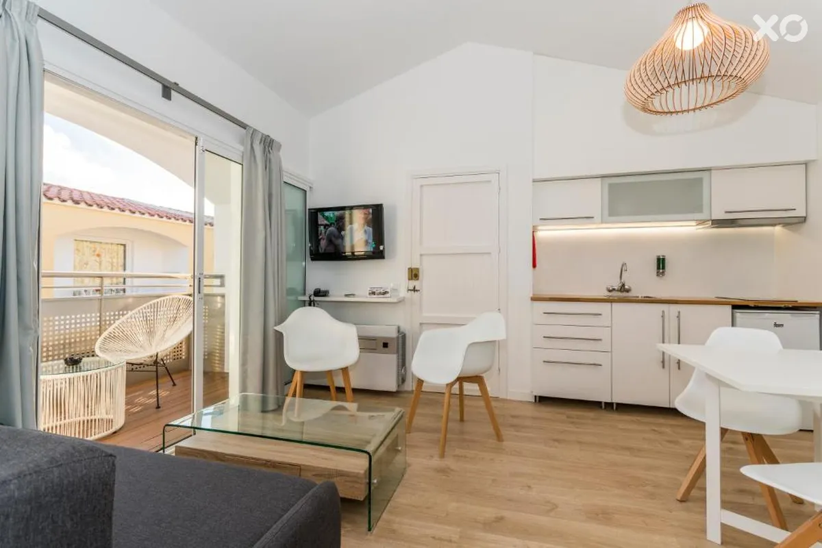 Cales de Ponent Apartments