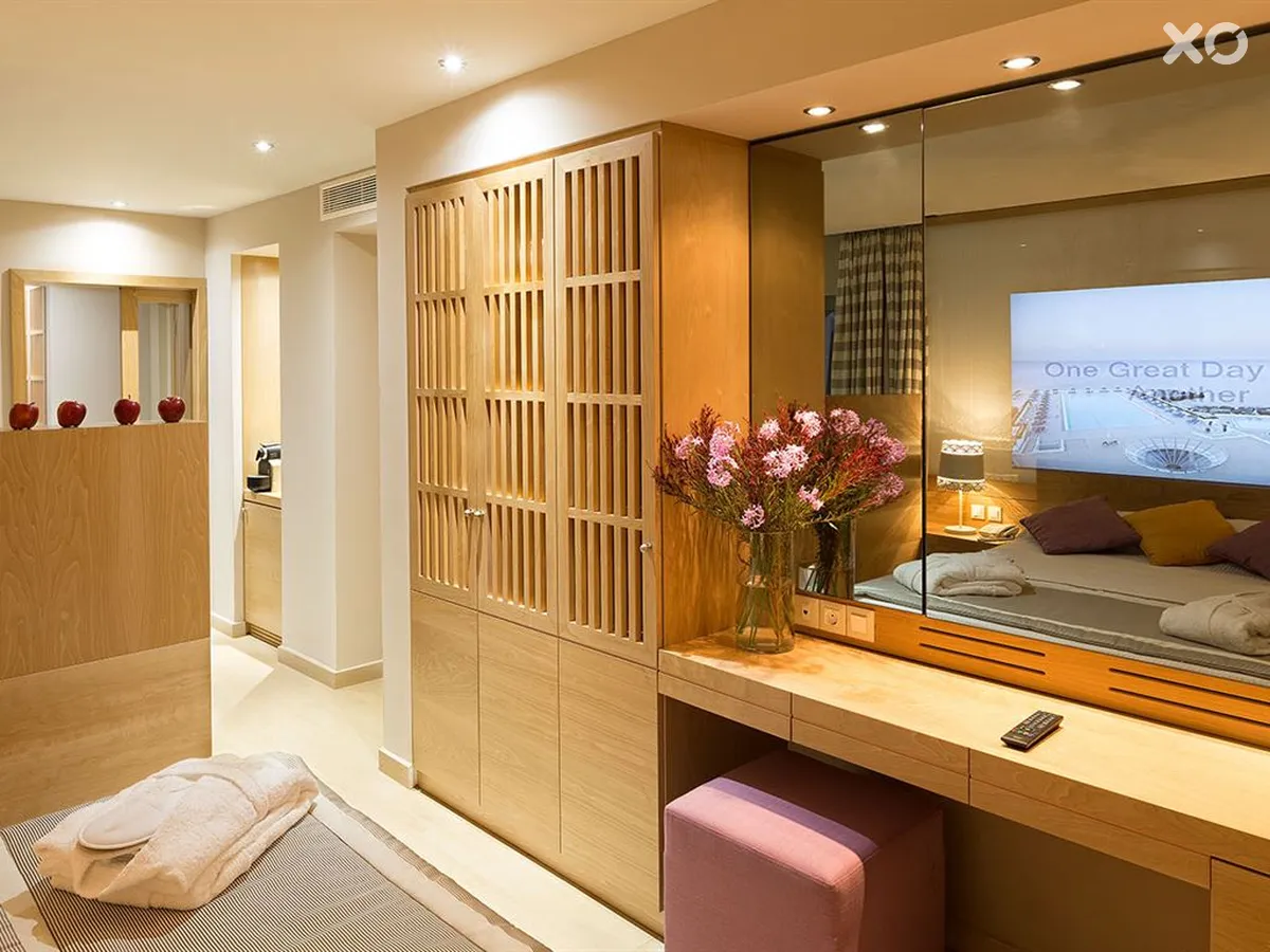 Eden Roc Resort Hotel
