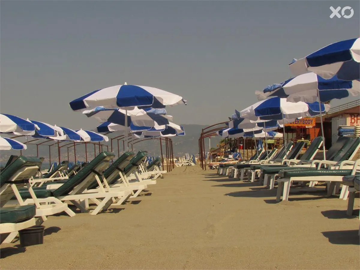 Gold Twins Family Beach Hotel