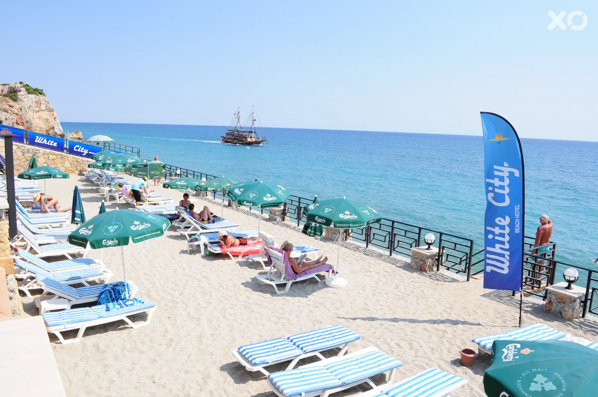 White City Beach Hotel