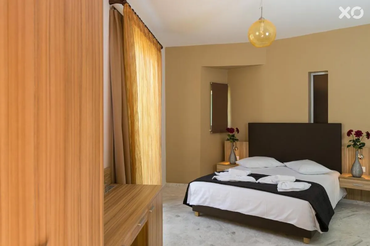Elotia Hotel