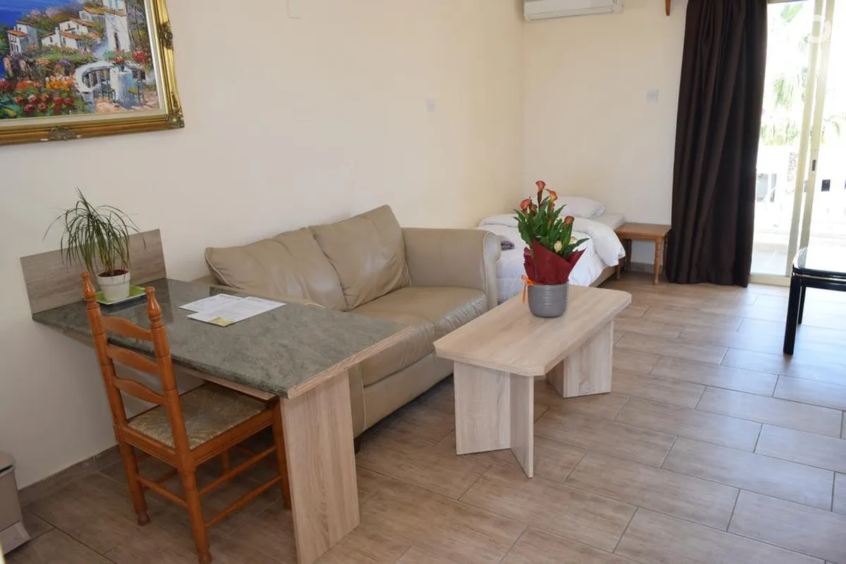 Antonis G Hotel Apartments